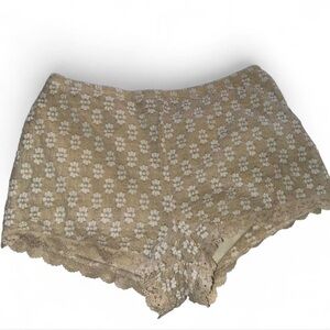 Floral Lace Women's Shorts - Tan
